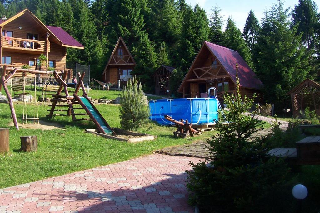 Отель Бойкивский Двир Yasenitsa Zamkova Экстерьер фото
